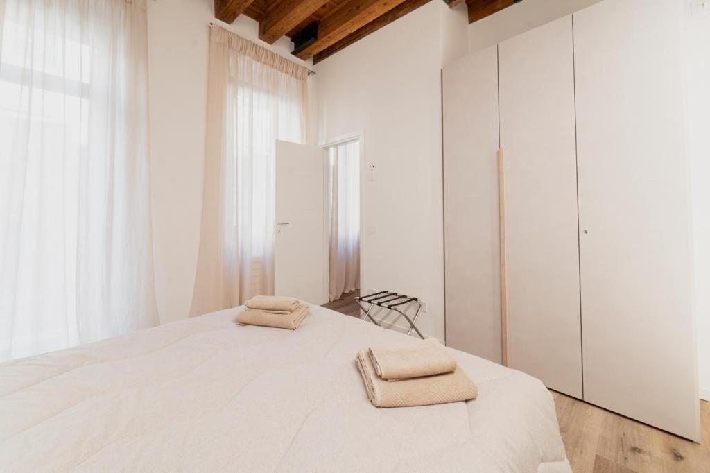 Flores Home Verona Luaran gambar